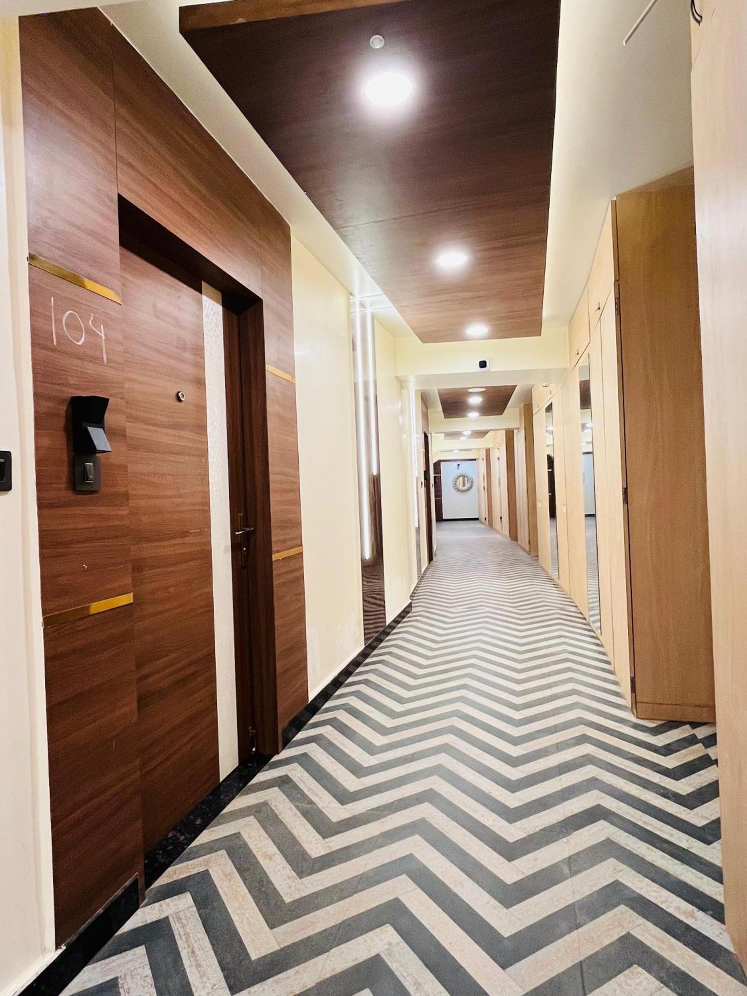 Luxury Stay At Hotel Broadway Boutique Mall Road Chowrasta Near Mahakal Temple Darjeeling  Ngoại thất bức ảnh