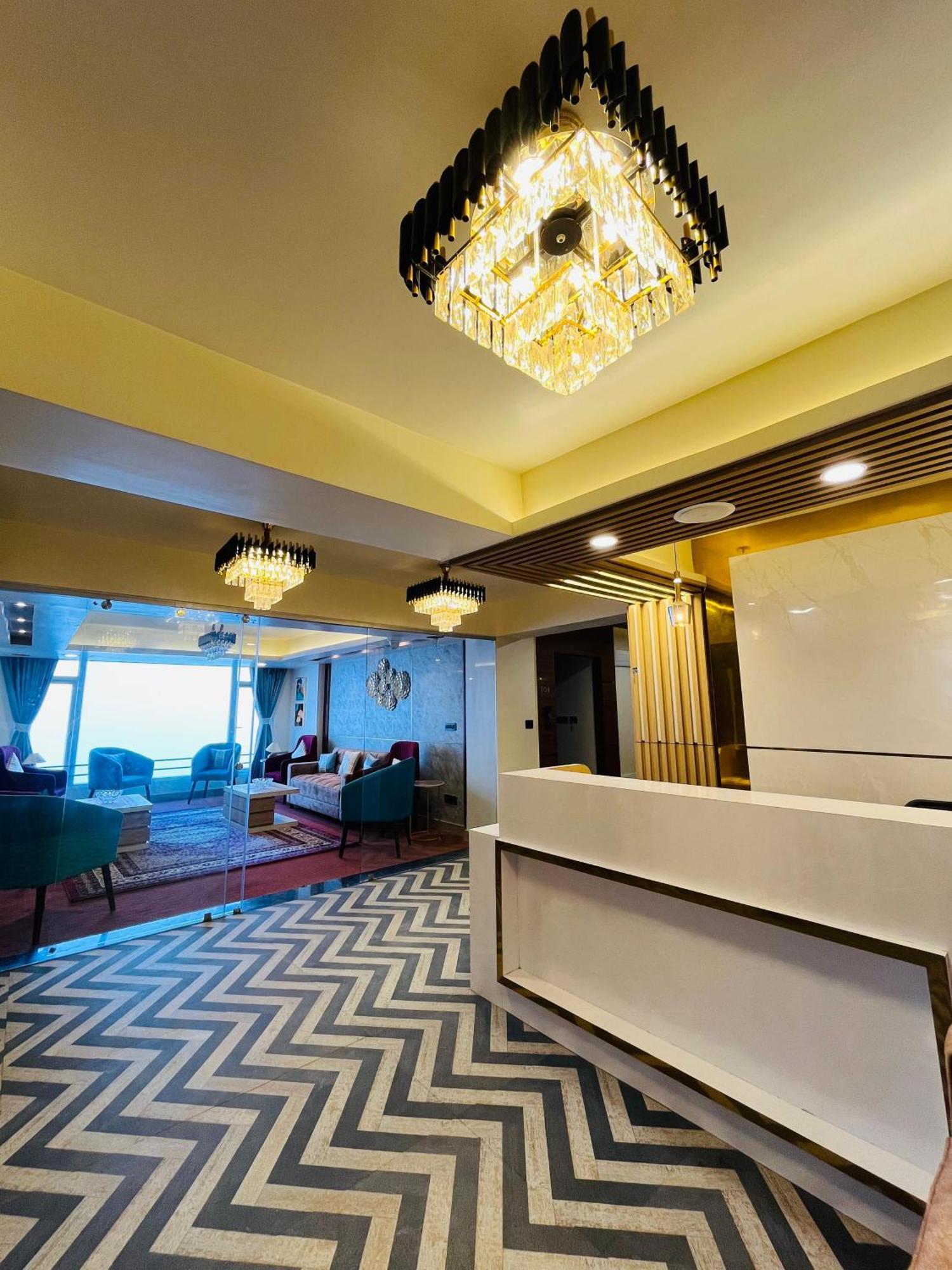 Luxury Stay At Hotel Broadway Boutique Mall Road Chowrasta Near Mahakal Temple Darjeeling  Ngoại thất bức ảnh