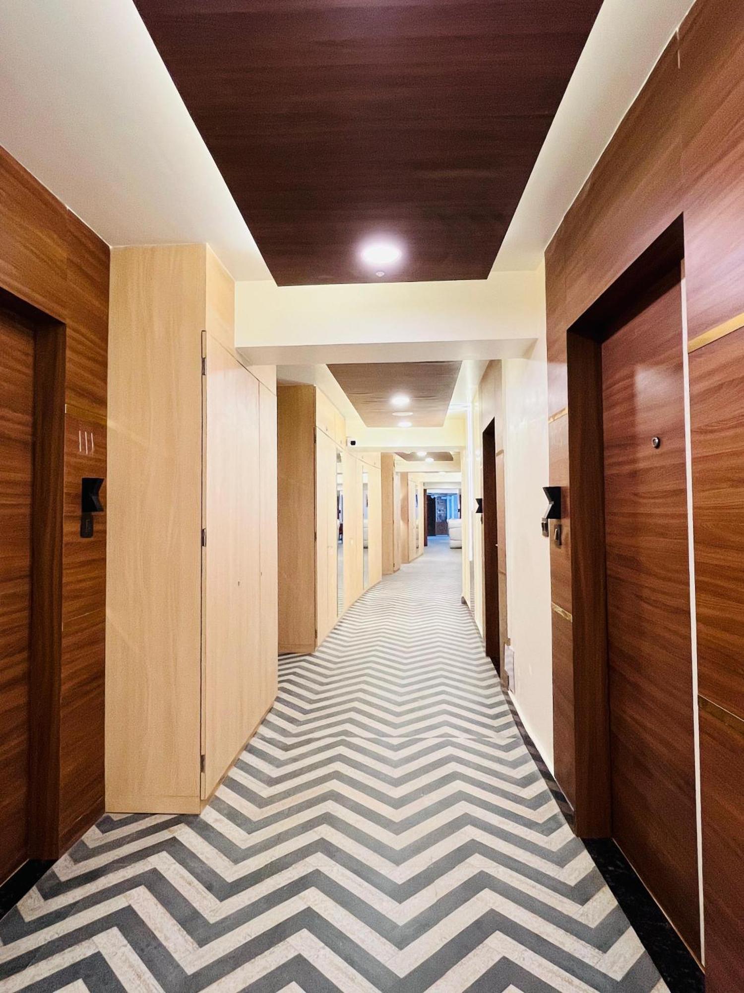 Luxury Stay At Hotel Broadway Boutique Mall Road Chowrasta Near Mahakal Temple Darjeeling  Ngoại thất bức ảnh